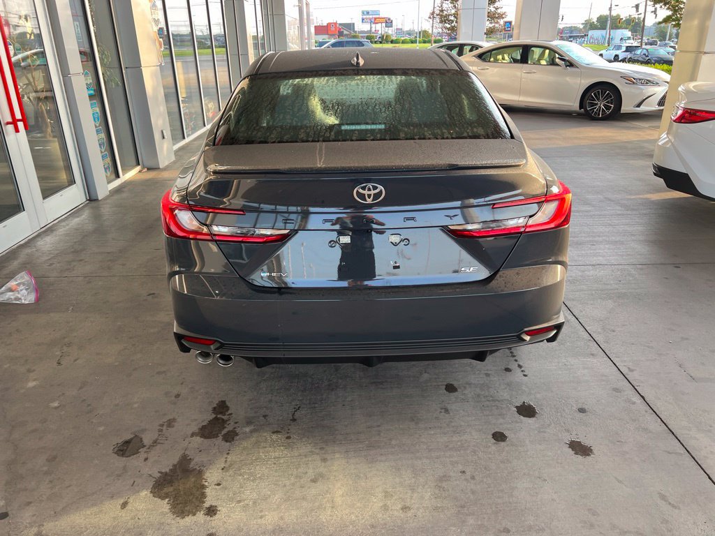Used 2026 Toyota Camry SE FWD image 4