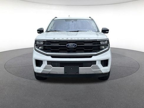 Used 2025 Ford Expedition Platinum AWD/4WD image 9