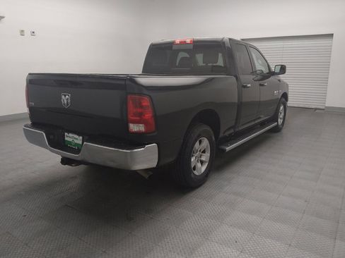 Used 2018 RAM 1500 Classic SLT RWD image 9