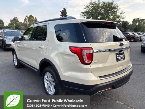Used 2018 Ford Explorer XLT w/ Equipment Group 201A AWD/4WD image 7