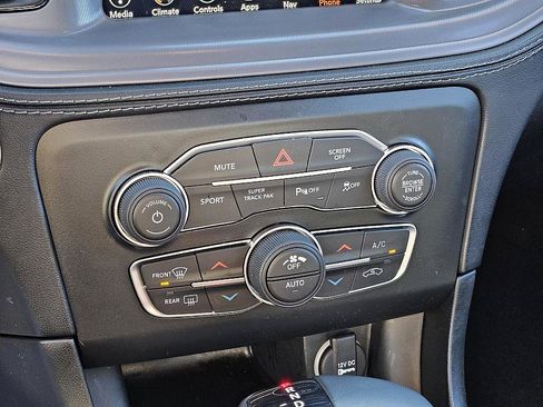 Used 2023 Dodge Charger R/T w/ Plus Group image 25