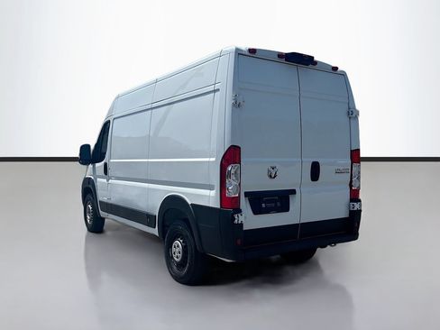 Used 2024 RAM ProMaster 2500 w/ Convenience Group FWD image 5