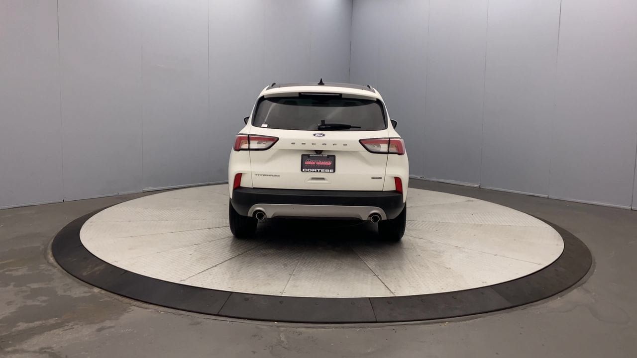Used 2021 Ford Escape Titanium w/ Titanium Elite Package AWD/4WD image 4