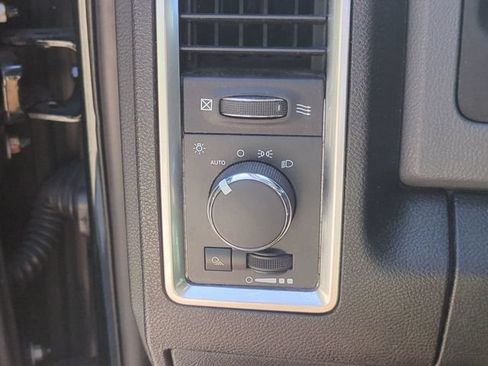 Used 2015 RAM 2500 SLT w/ Luxury Group AWD/4WD image 16