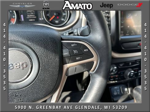 Used 2015 Jeep Cherokee Latitude FWD image 24