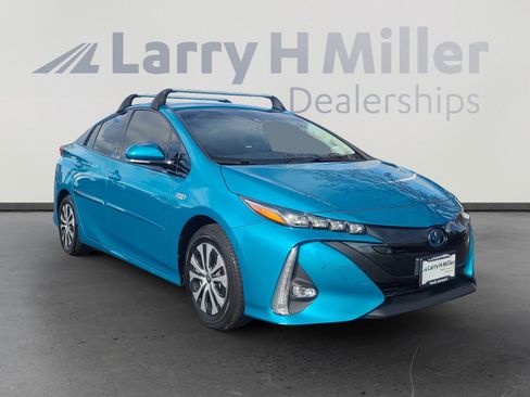 Used 2020 Toyota Prius Prime Limited image 7