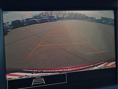 Used 2023 GMC Terrain SLE w/ Driver Convenience Package image 13