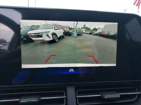 New 2026 Chevrolet Trax LT w/ Driver Confidence Package FWD image 22
