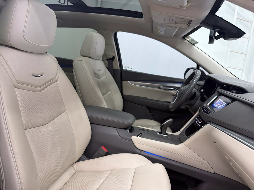 Used 2019 Cadillac XT5 Premium Luxury FWD image 28