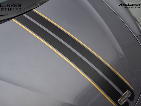 Used 2025 McLaren Artura Spider image 3