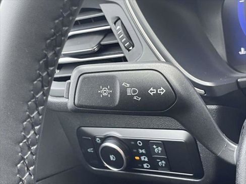 Used 2022 Ford Escape SEL w/ Technology Package image 21