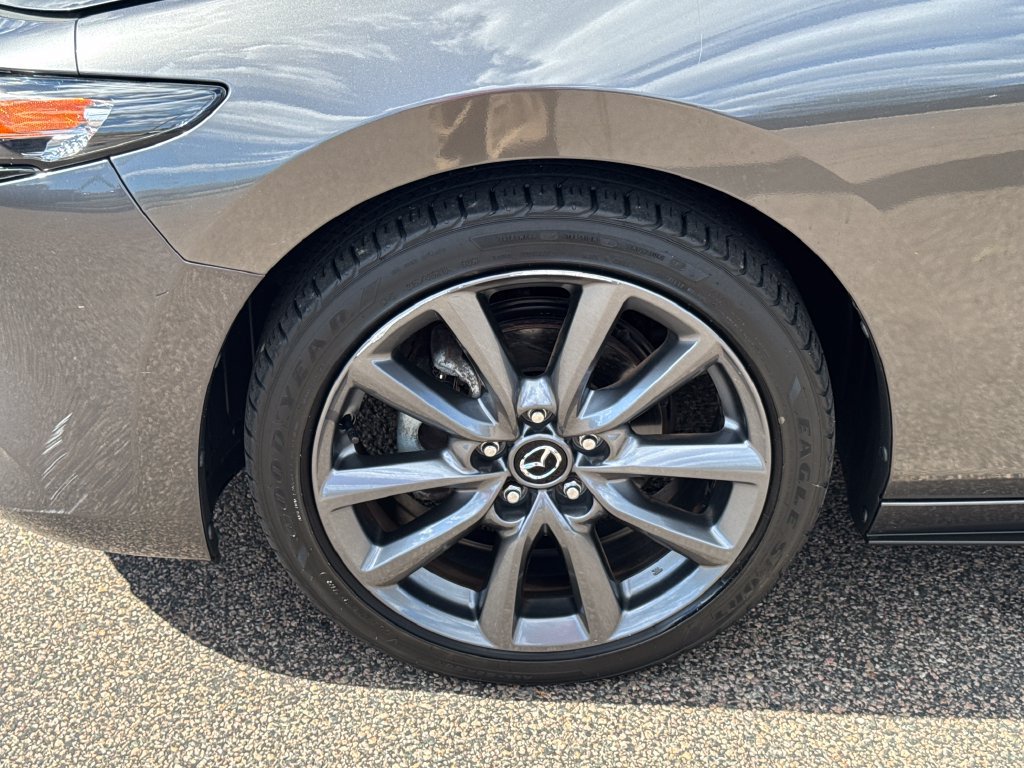 Used 2022 MAZDA MAZDA3 s FWD image 36
