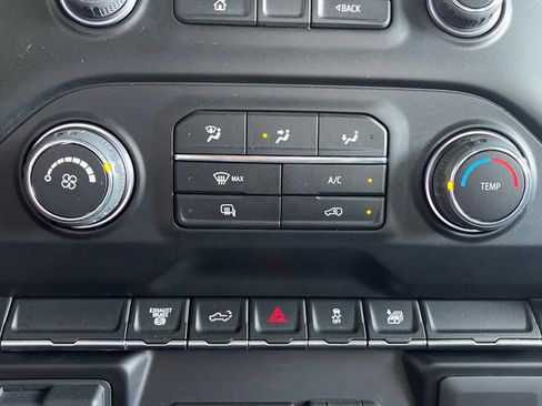 Used 2023 Chevrolet Silverado 2500 LT AWD/4WD image 19