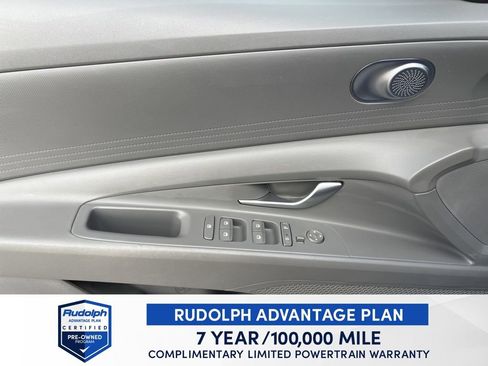 Used 2023 Hyundai Elantra SEL image 11