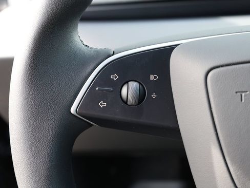 Used 2025 Tesla Model 3 Long Range RWD image 38