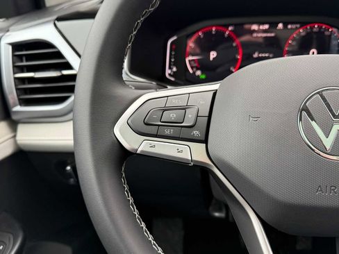 New 2026 Volkswagen Taos SEL image 10