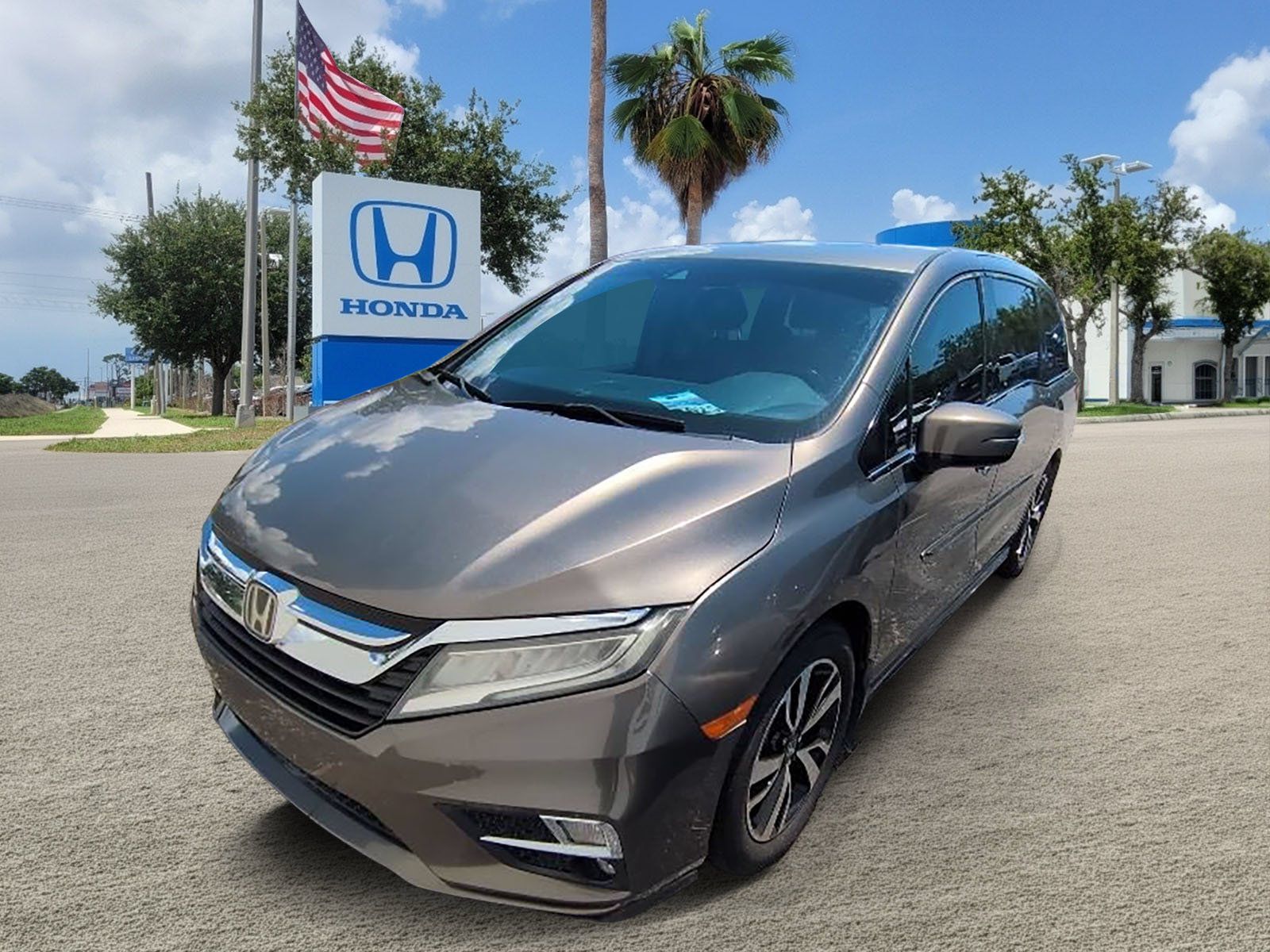 Used 2019 Honda Odyssey Elite image 4