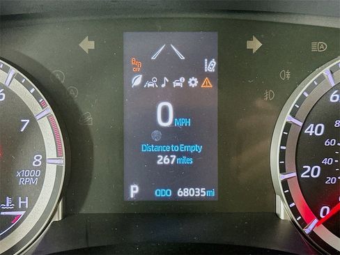 Used 2022 Toyota Highlander LE image 15