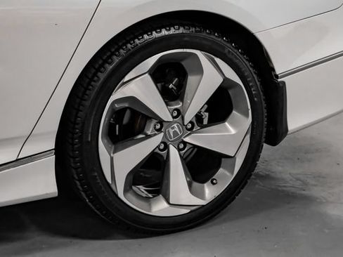 Used 2019 Honda Accord Touring image 52