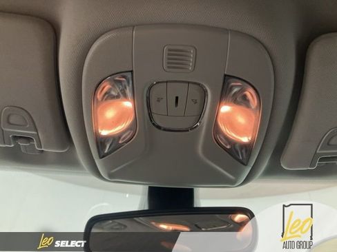 Used 2021 Jeep Compass Latitude AWD/4WD image 16