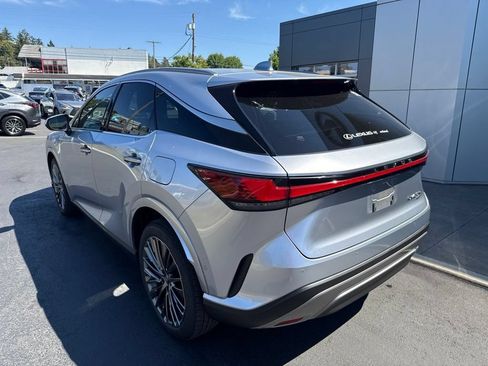 Used 2025 Lexus RX 450h AWD w/ Convenience Package image 16