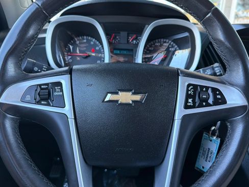 Used 2017 Chevrolet Equinox LT w/ Convenience Package FWD image 22