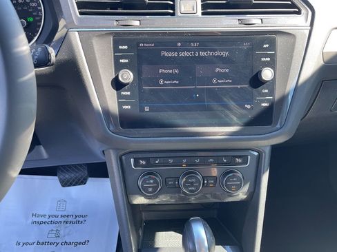 Used 2021 Volkswagen Tiguan SE w/ 3rd Row Seat Package image 8
