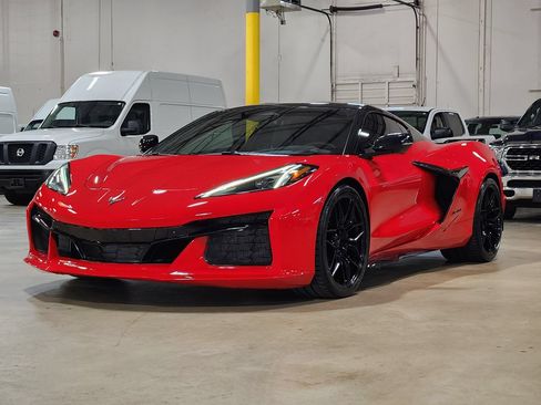 Used 2025 Chevrolet Corvette Z06 w/ Battery Protection Package RWD image 4