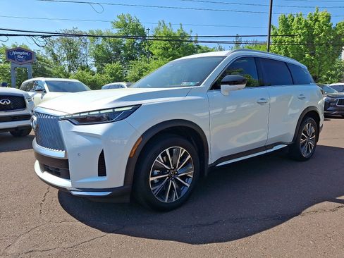 Certified 2026 INFINITI QX60 Luxe w/ Cargo Package AWD/4WD image 3