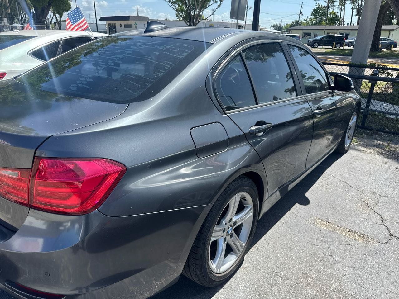 Used 2015 BMW 320i Sedan RWD image 5