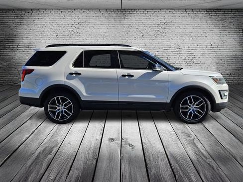 Used 2017 Ford Explorer Sport w/ Equipment Group 401A image 6