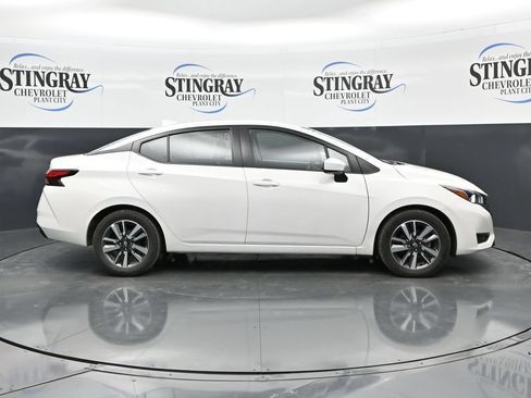 Used 2024 Nissan Versa SV FWD image 8