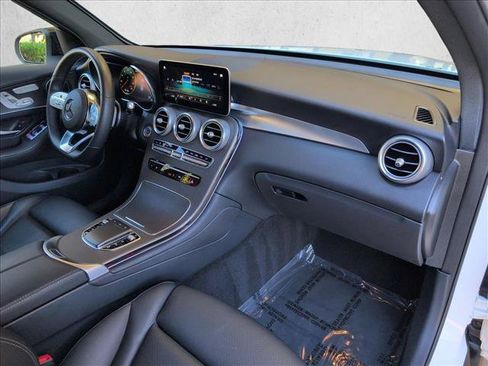 Used 2022 Mercedes-Benz GLC 300 4MATIC image 23