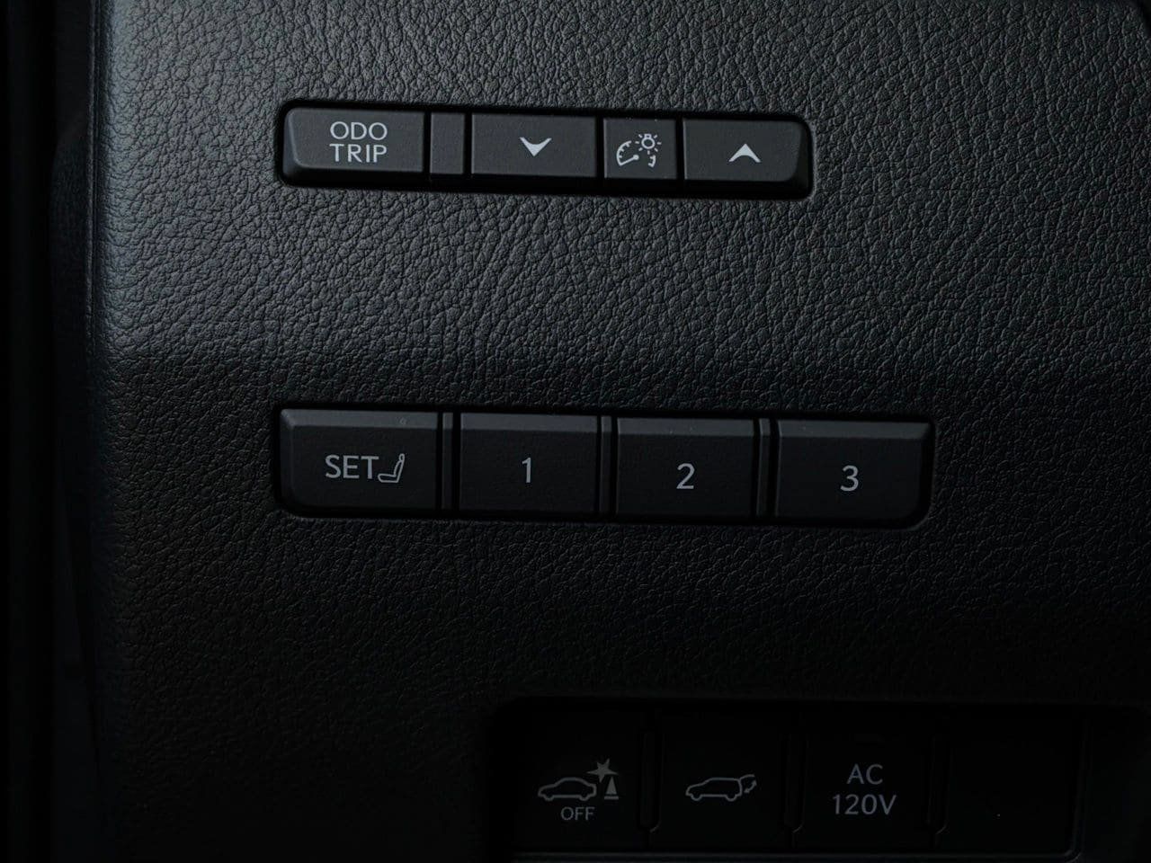 Used 2024 Lexus GX 550 w/ Accessory Package (2T) AWD/4WD image 37