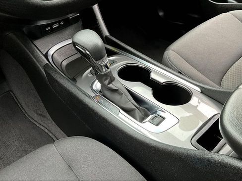Used 2024 Chevrolet Malibu LT FWD image 16