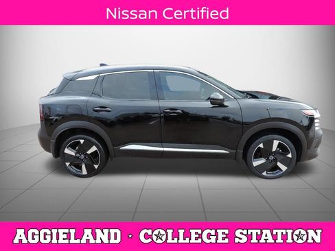 Certified 2025 Nissan Kicks SR FWD image 2