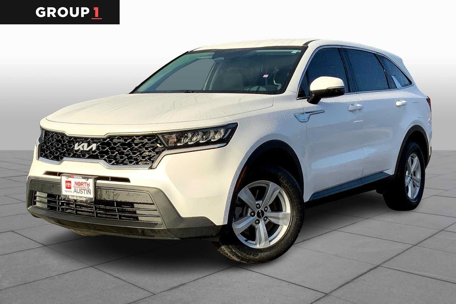 Used 2023 Kia Sorento LX AWD/4WD image 1