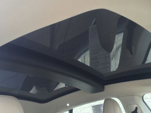Used 2014 Tesla Model S P85 RWD image 5
