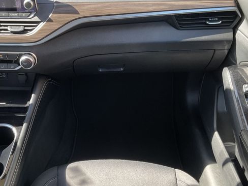 Used 2023 Nissan Altima 2.5 SV image 22