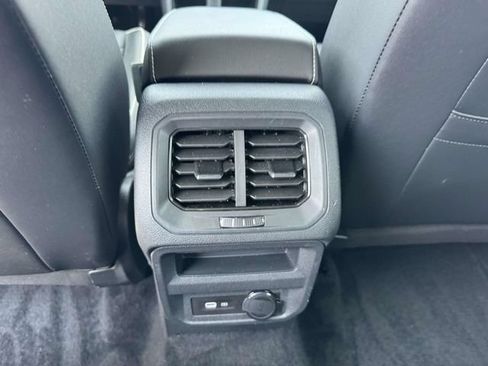 Used 2022 Volkswagen Tiguan SEL R-Line AWD/4WD image 16