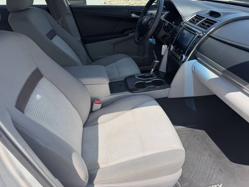 Used 2012 Toyota Camry LE FWD image 22