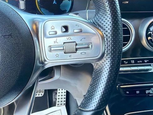 Used 2022 Mercedes-Benz GLC 300 image 36