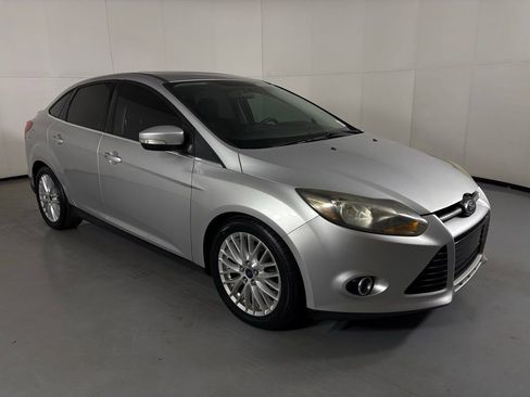 Used 2013 Ford Focus Titanium image 2