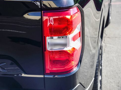 Used 2022 Ford Maverick XLT image 8