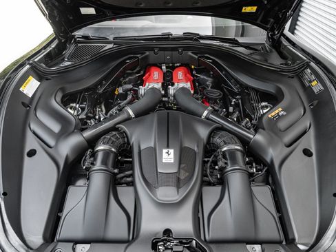 Used 2025 Ferrari Roma Spider image 37