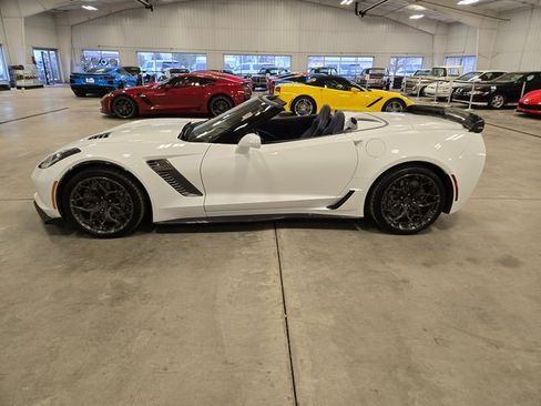 Used 2017 Chevrolet Corvette Z06 image 3