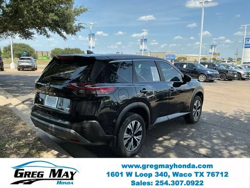 Used 2023 Nissan Rogue SV FWD image 8