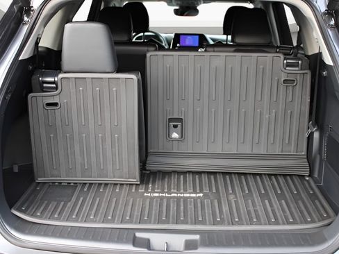 Certified 2025 Toyota Highlander XLE AWD/4WD image 23