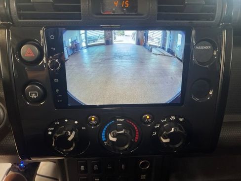 Used 2012 Toyota FJ Cruiser 4WD w/ Upgrade Pkg image 19