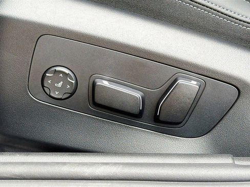 New 2026 BMW 530i w/ Convenience Package RWD image 26